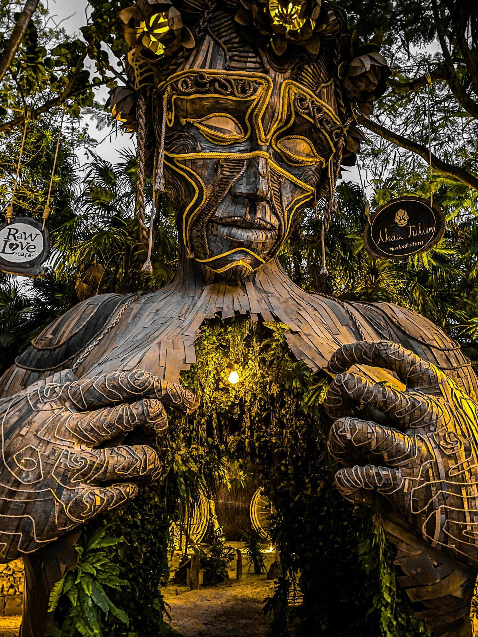 foto de la madre tierra en Tulum